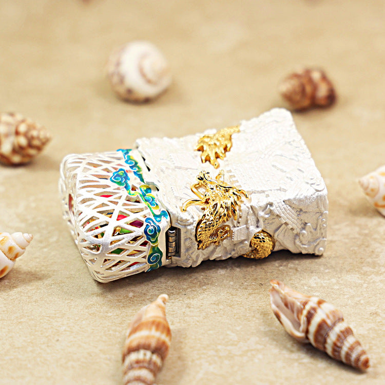 Zippo Heavy Relief White Great Wall and Gold Dragon Case Set - CM42